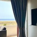 Ocean Touch Apartment